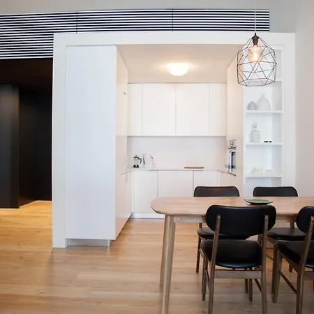 Flh Praca Comercio Wood Design Flat Apartment Lissabon