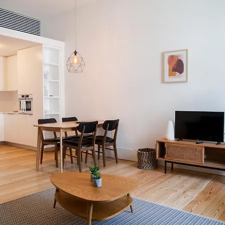 Flh Praca Comercio Wood Design Flat Lissabon