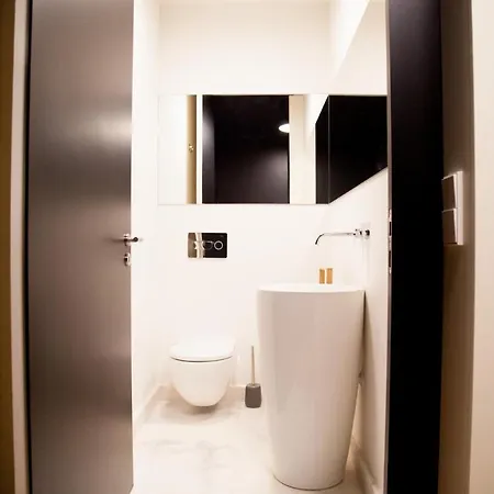 Apartment Flh Praca Comercio Wood Design Flat *